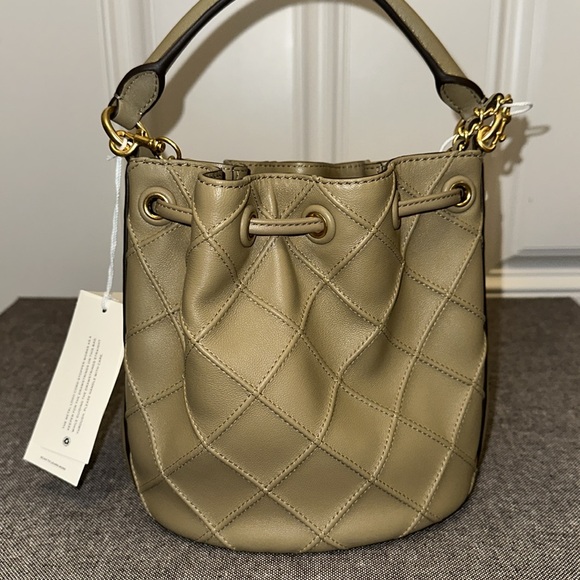 NWT Tory Burch Fleming Soft Bucket Small Bag. Pebblestone. - Picture 4 of 6